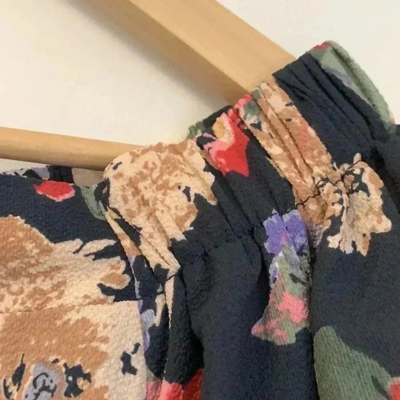 EUC  Revamped crop Size Small - Picture 3 of 6